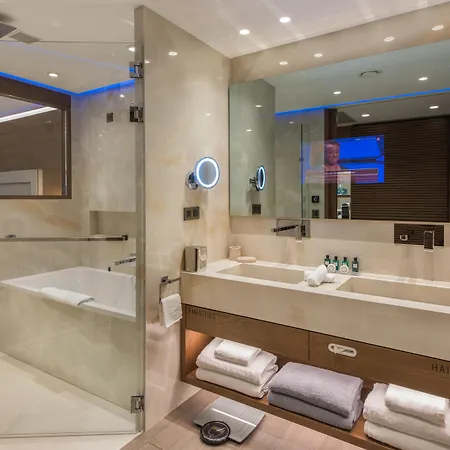 Nana Princess & Hotel