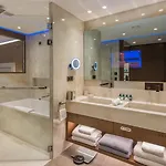 Nana Princess & Otel