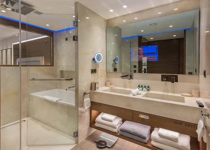 Nana Princess & Hotel