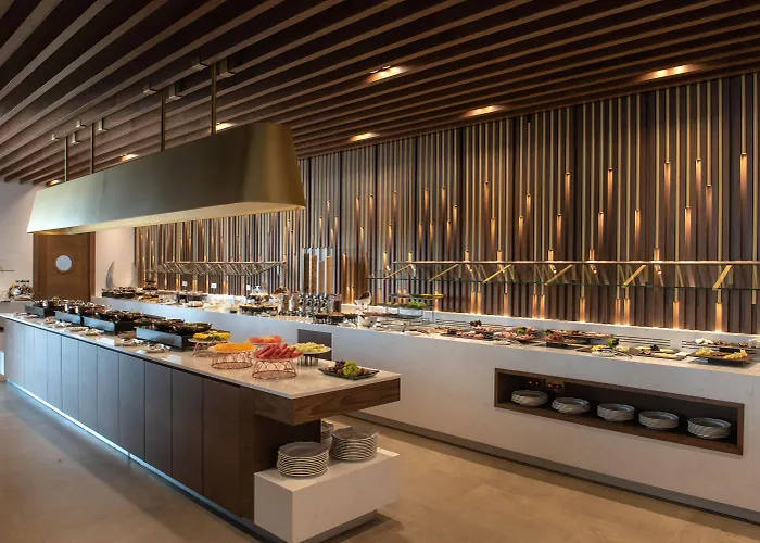 Nana Princess & 5* Χερσόνησος